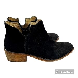 Matt Bernson Classic sz 9 suede Side Split Booties black